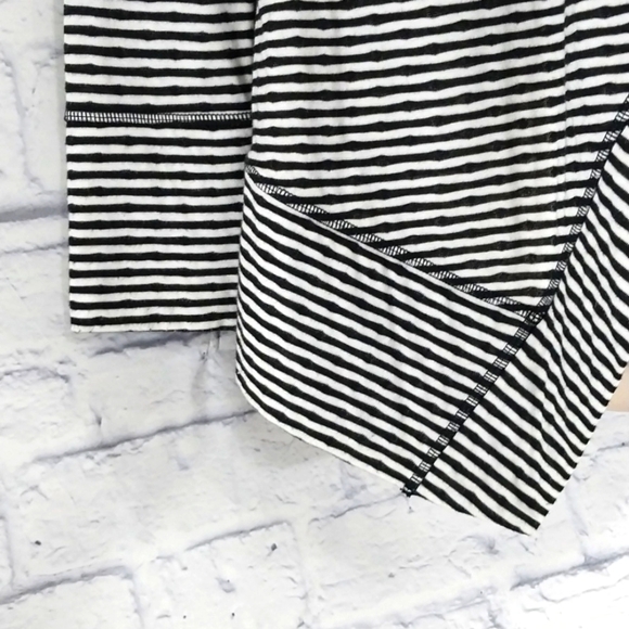 Chico's Zenergy Open Front Cardigan Striped 00P = 2P - Picture 2 of 5